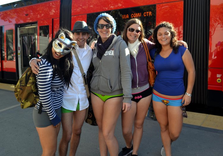 Naked bottom dressed in public