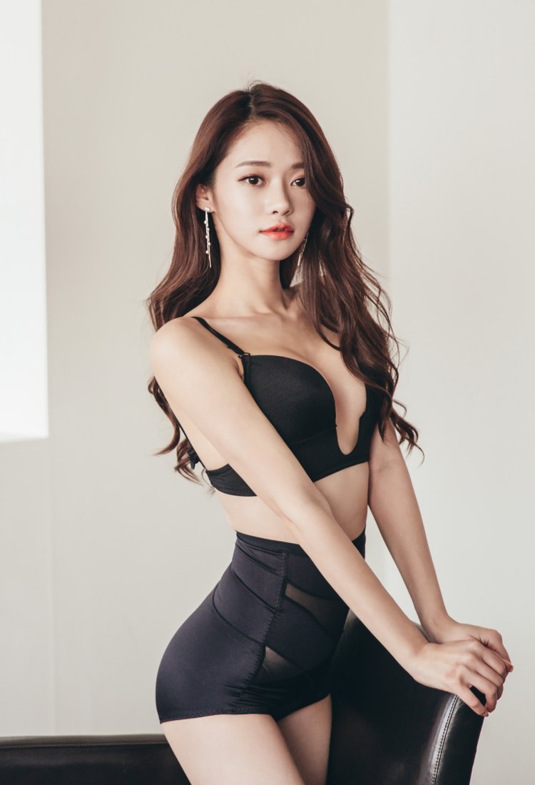 Kim Moon Hee Lingerie
