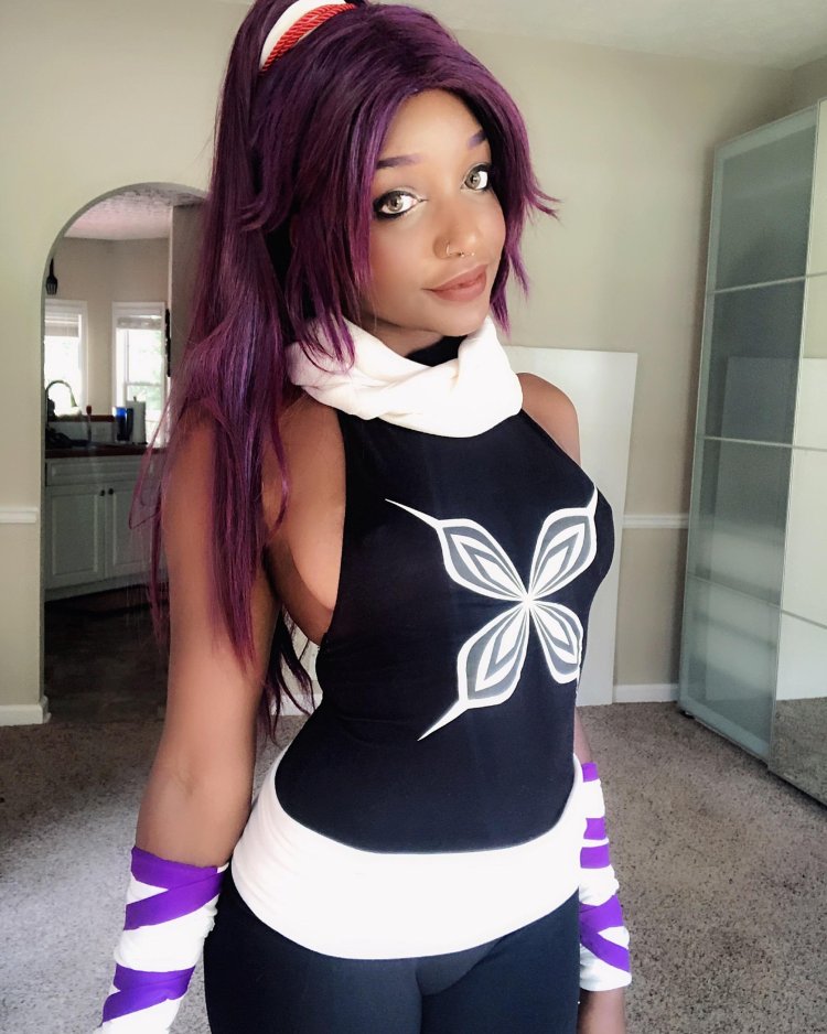 Yoruichi blic cosplay