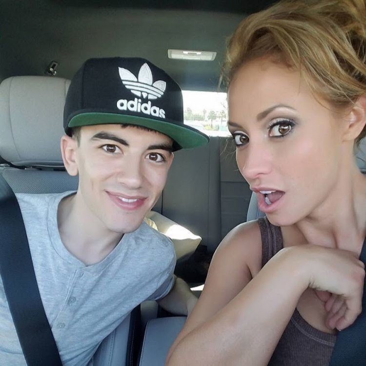 Jaden James in a tight -fitting dress