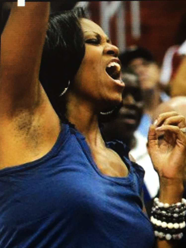 Sasha Obama armpits