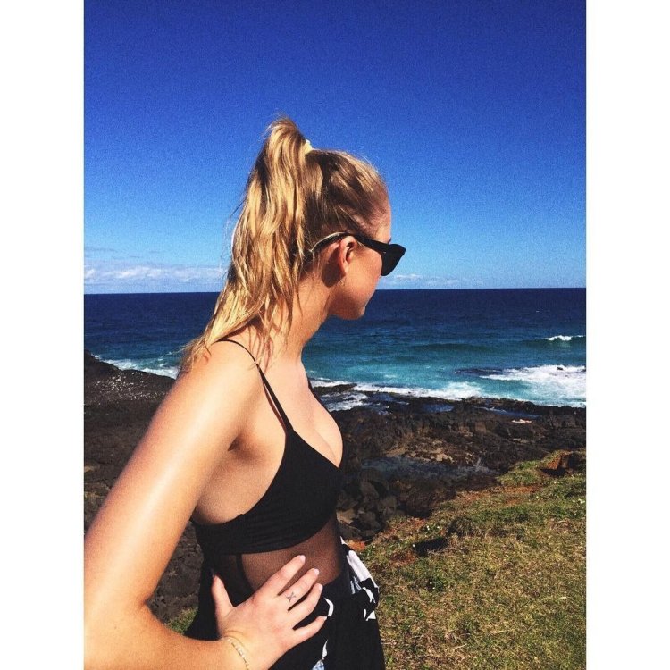 T -shirt Monroe drain