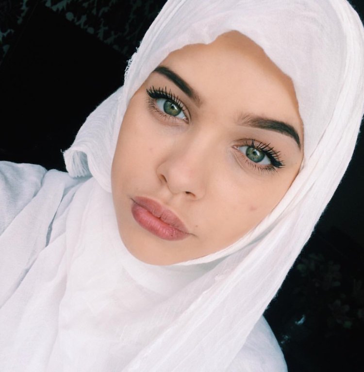 Blue Eyes Hijab