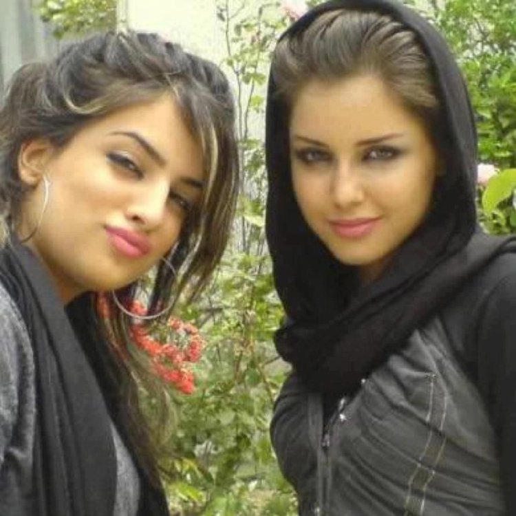 Simple Iranian girls