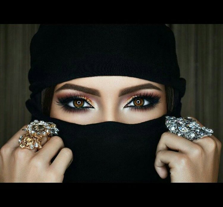 Sabina Baisakova East