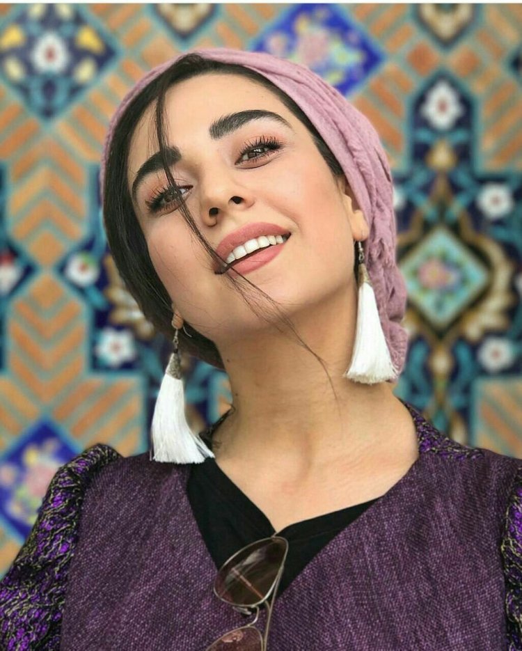 Iranian women makeup