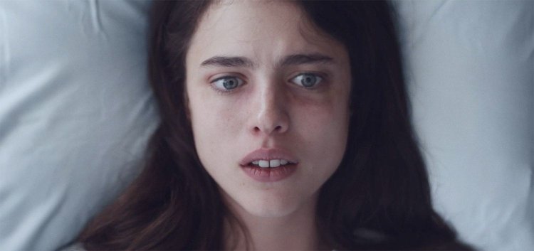 Margaret Kuelly photo with extended