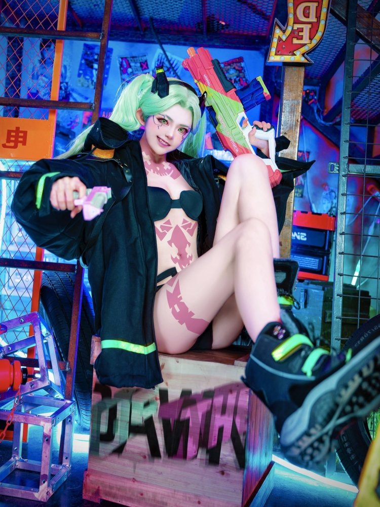 Rebecca Cyberpank cosplay