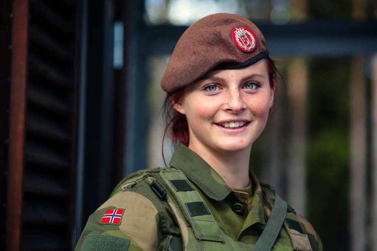 Women military personnel
