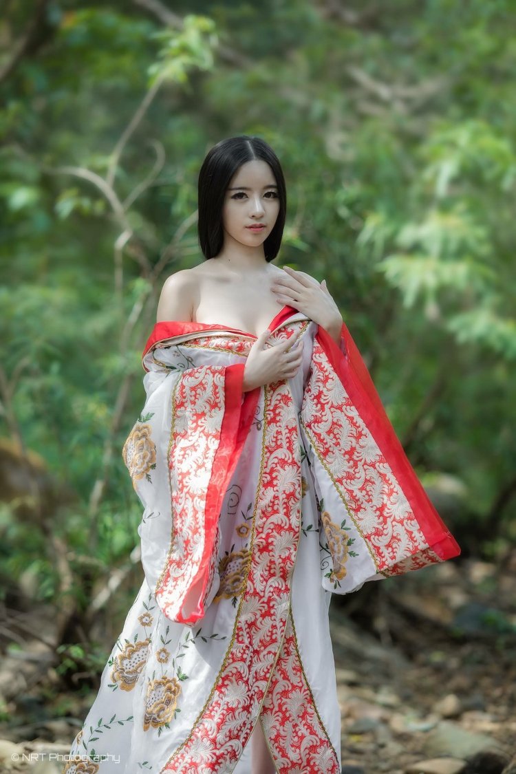 Reon Kaden Kimono