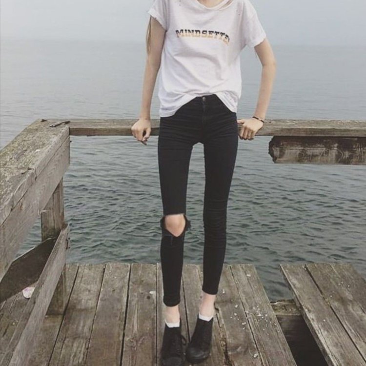 Thin legs aesthetics
