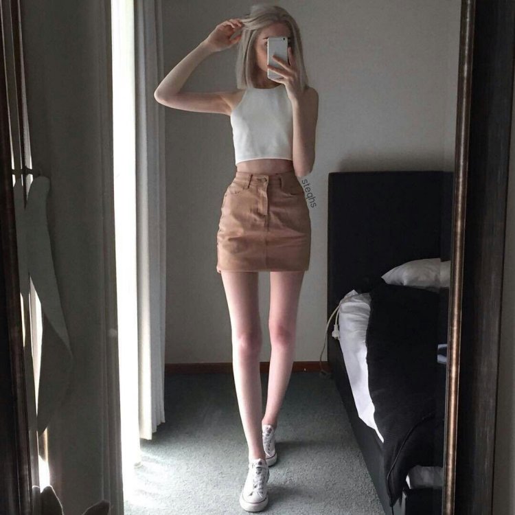 High thin girls