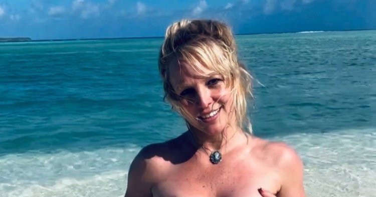 Britney Spears was exposed on the beach