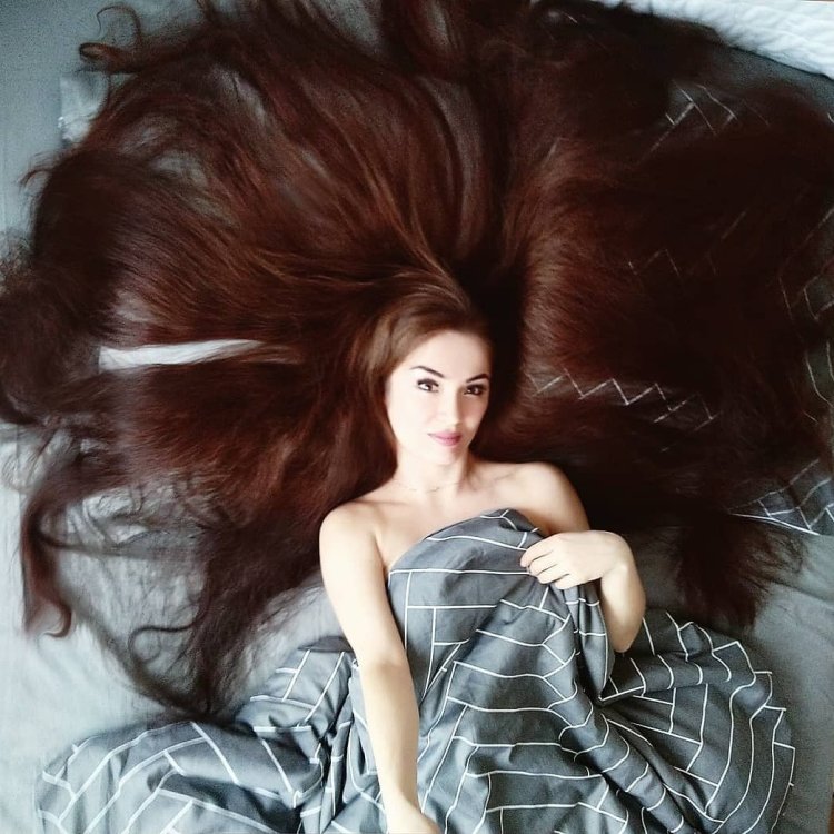 Elena Ibragimova hair