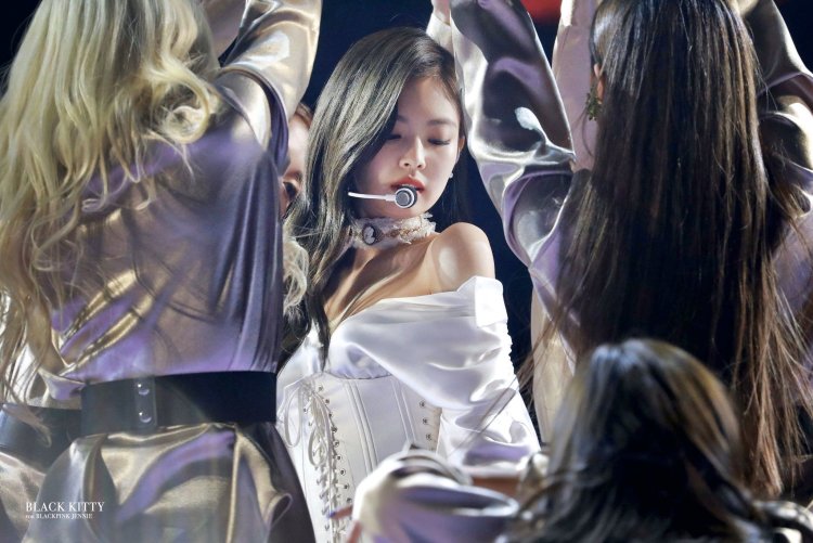 Blackpink Jenny Corset