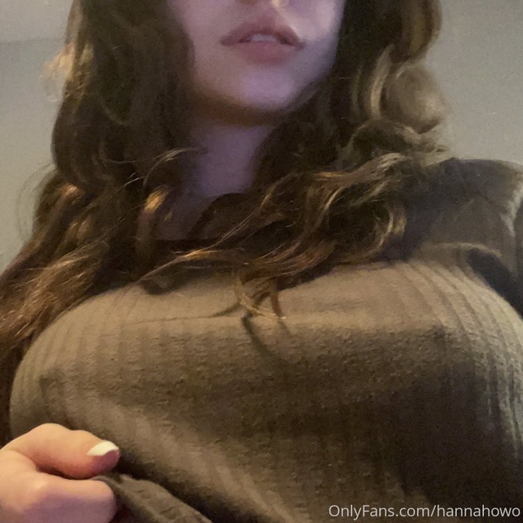 Hannahowo plum onlifans