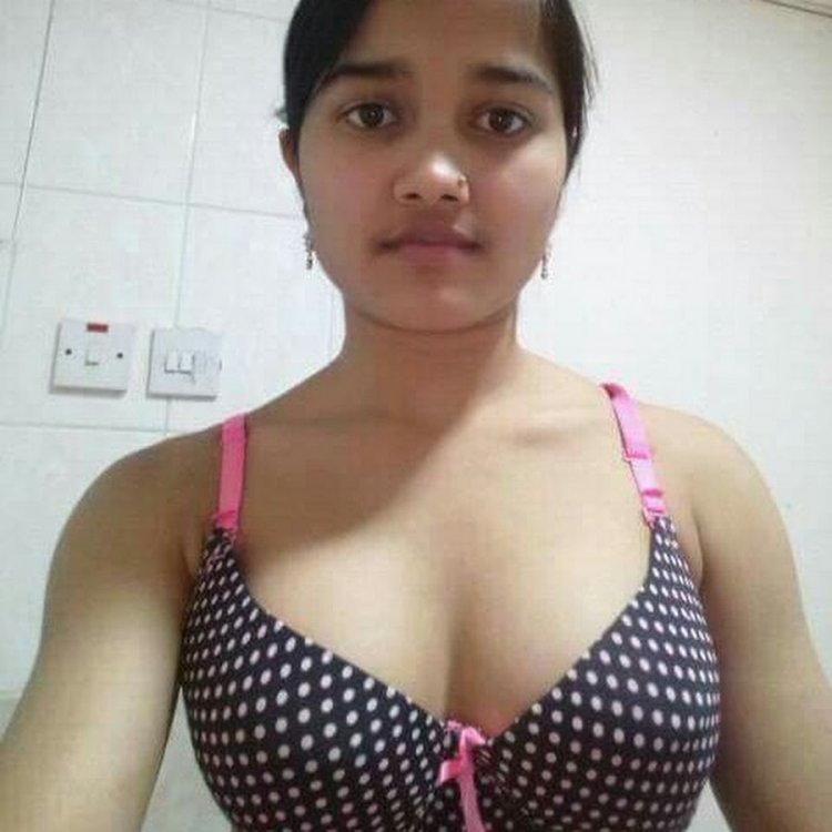 Indian actress Srian Saran Hot