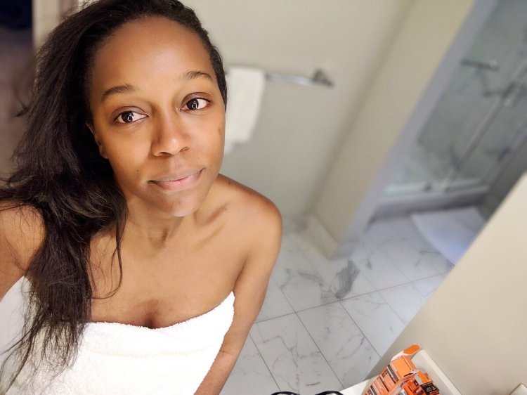 Ajoma Naomi King without a wig