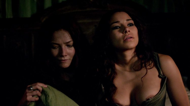 Jessica Parker Kennedy black sails