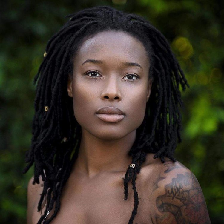 Girl photo Anfas lips