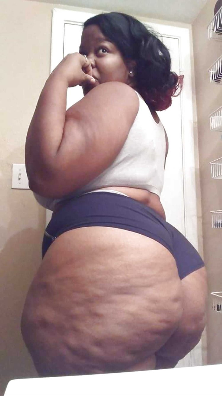 Elderly bbw in shorts