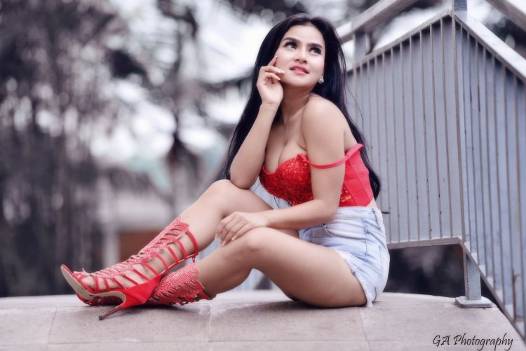 Marina Yurkova Model Toples