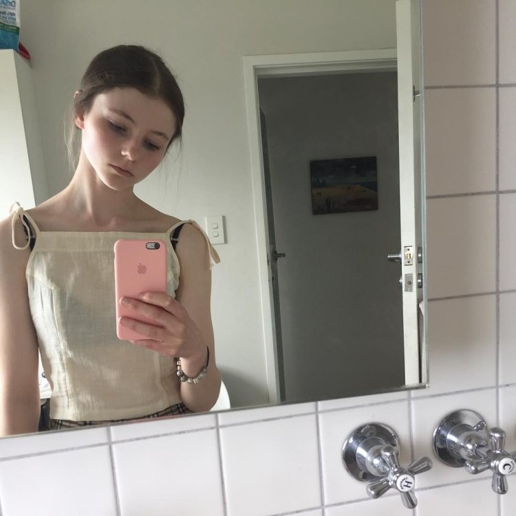 Tomasin Mackenzie chest