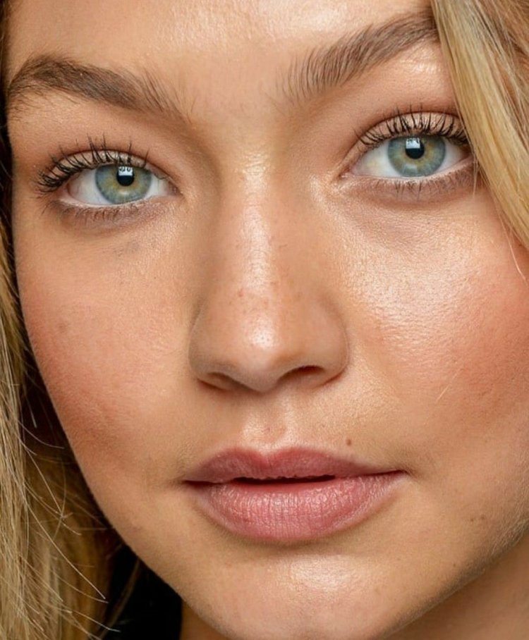 Gigi Hadid eyes