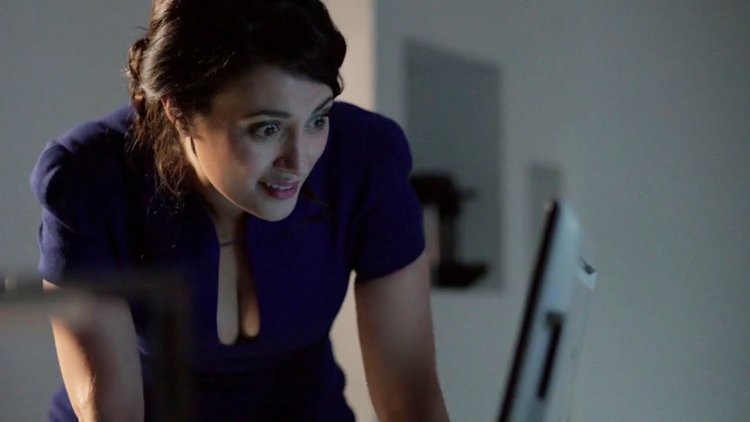 Yasmin Grace in Pantyhose