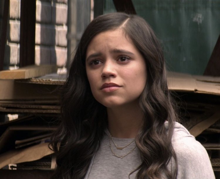 Jenna Ortega Ellie