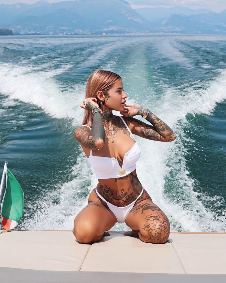 Zoe Christopholi is hot