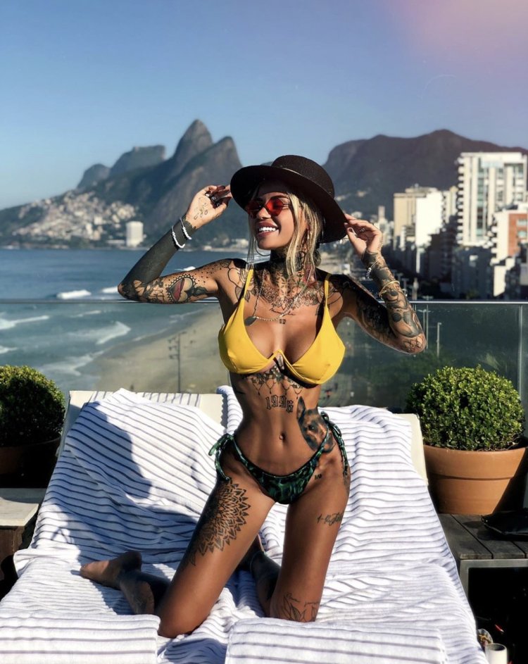 Zoe Christopholi Nuked