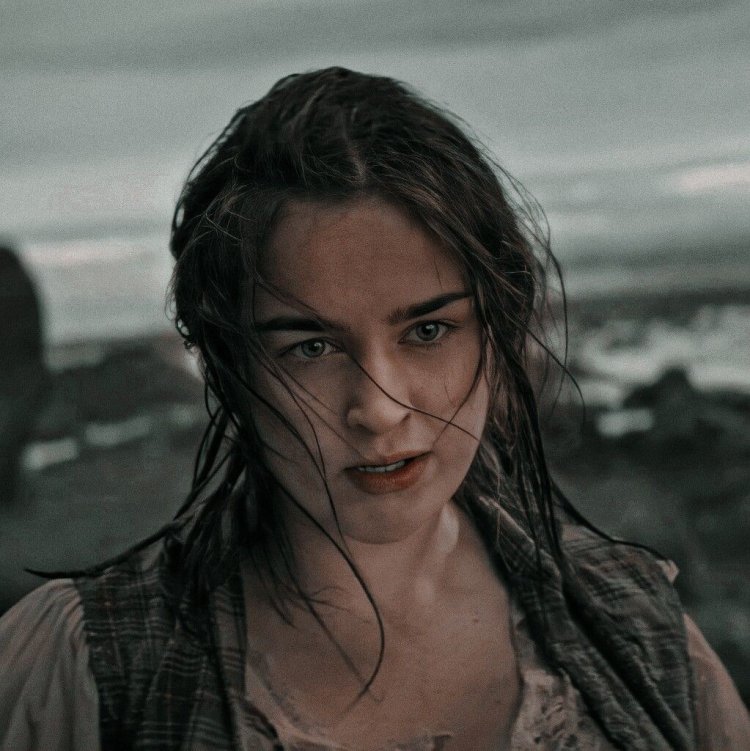 Daniel Galligan Nina Zenik