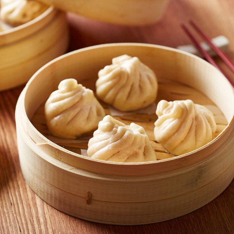 Pelmen plate on a transparent background