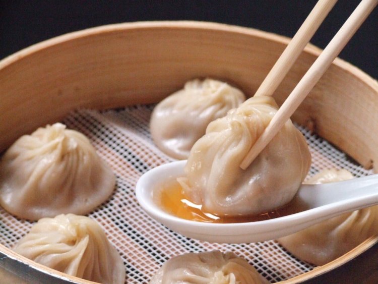 Xiaolunbao (小 包 包)