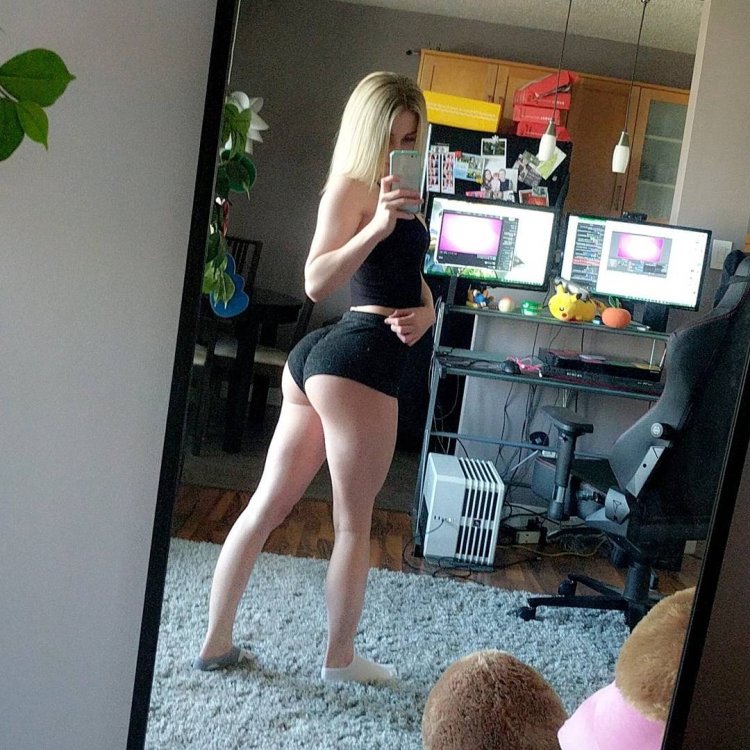 Genshin Lisa Climbing