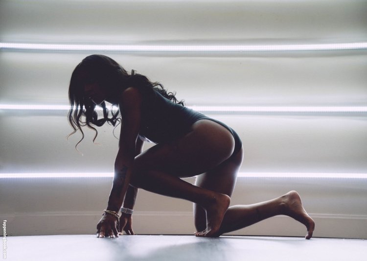 Shacarri Richardson Hot