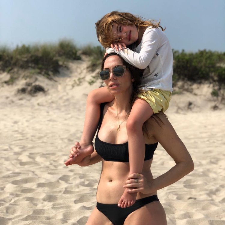 Whitney Cummings is hot