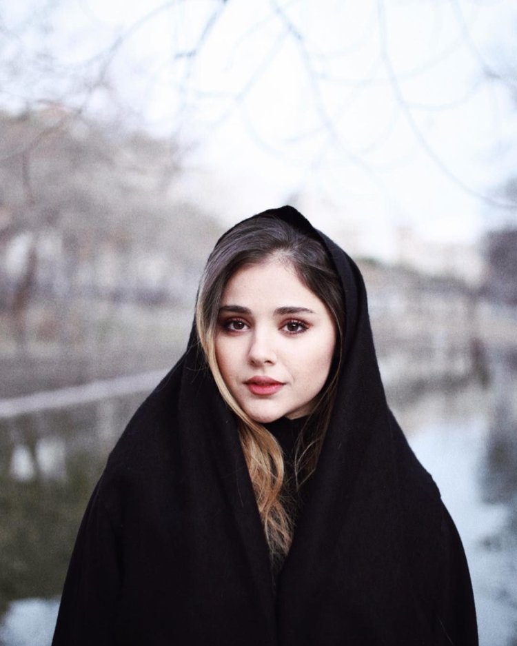 Makhlag Jabberry without makeup