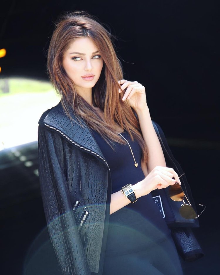 Negin Ghalawand Instagram