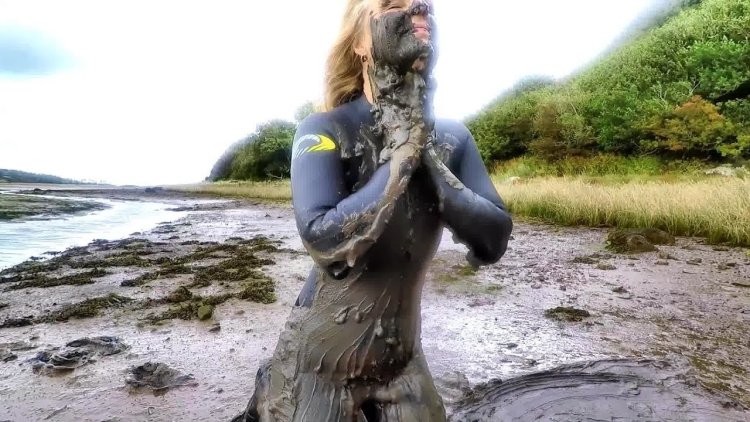 Wetsuit Mud