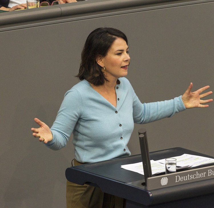 Annalena Baerbock Hot