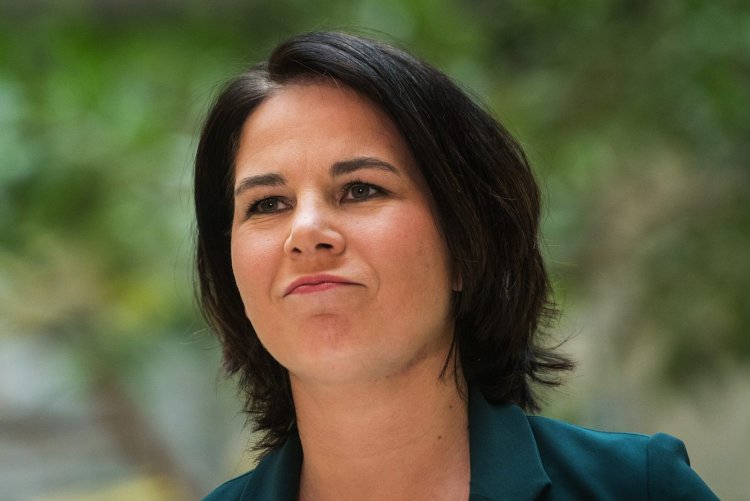 Annalena Baerbock Hot