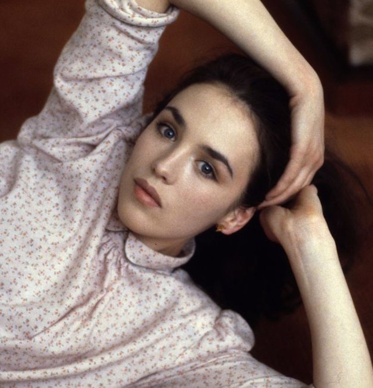Isabelle Adjani is young