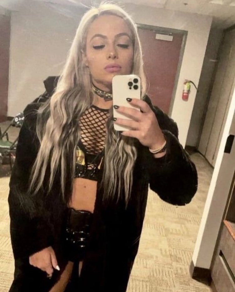 Liv Morgan Glory Boster
