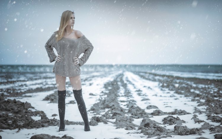 Photo shoot on the background of snow