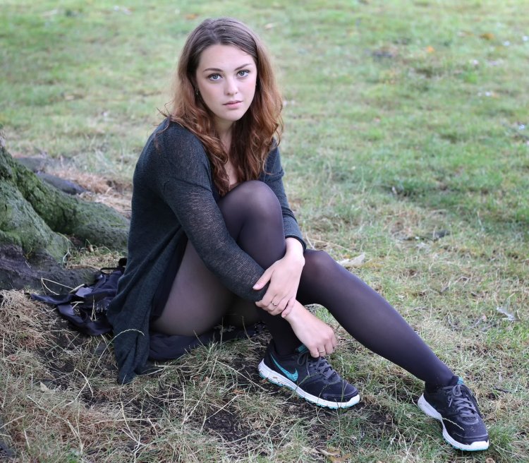 Imozhen Dayer Pantyhose