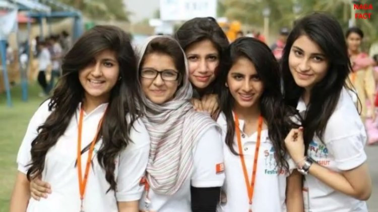 Actresses College Girls