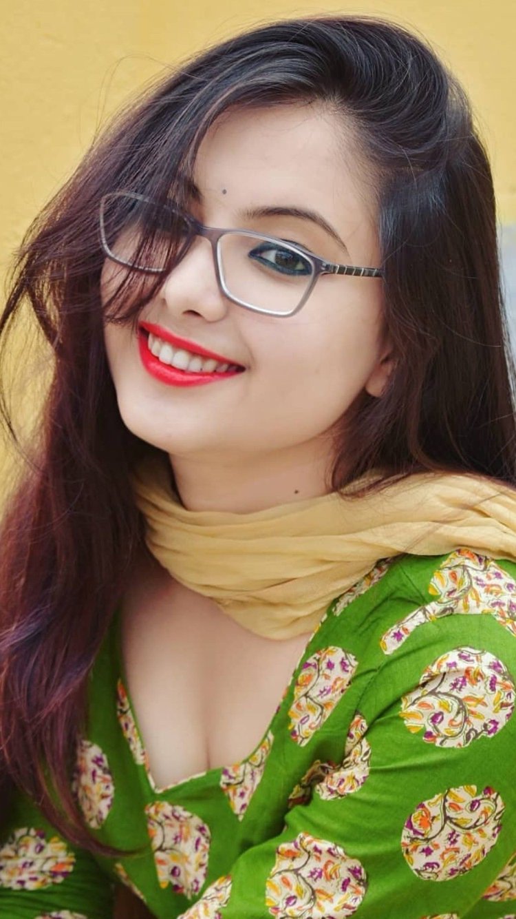 Pakistani Hot