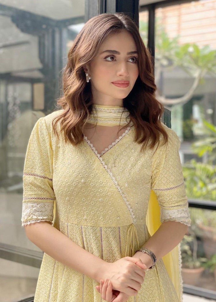 PIN ON Pakistani Luxury Girl